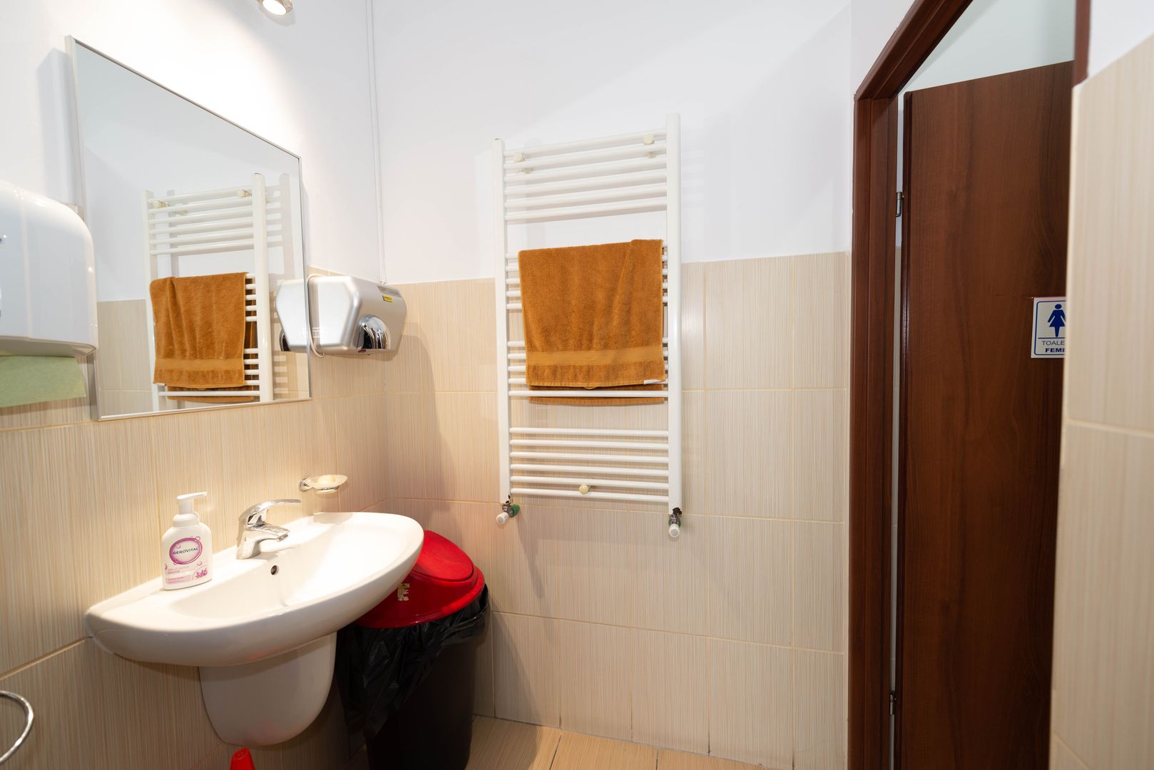 Spatiu de birouri stradal, 148mp de inchiriat în zona Soseaua Chitilei - Poză 6