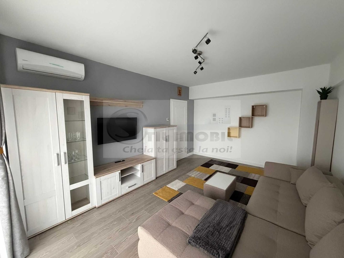 Apartament 2 Camere Tatarasi - 500 euro - Poză 2