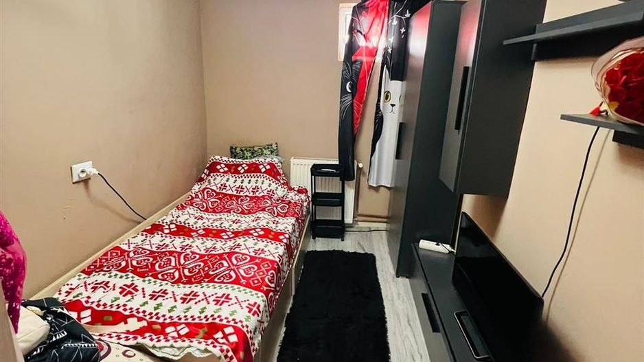 Casa la 20 de Km de Oradea - Poză 5