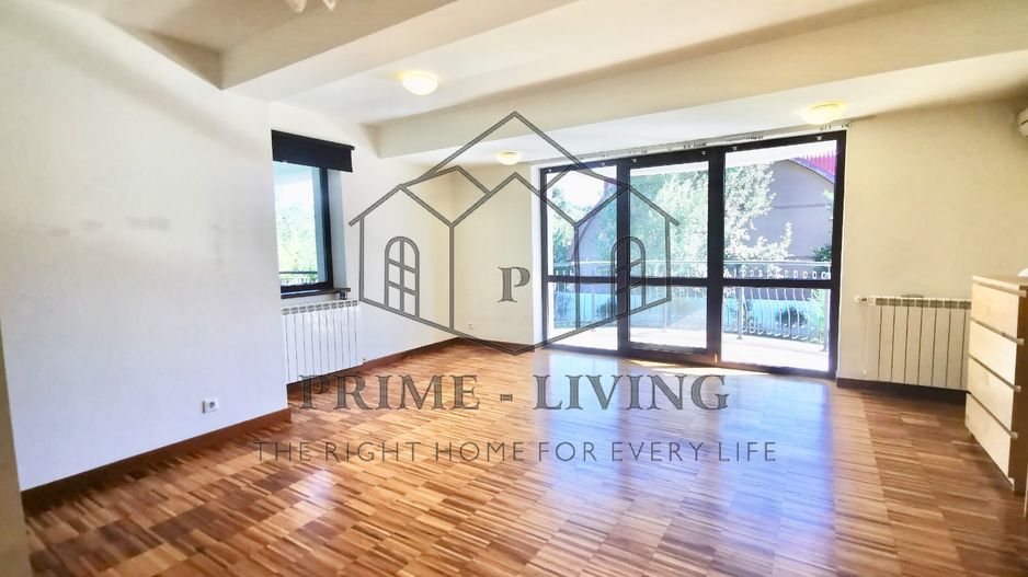 DE INCHIRIAT VILA CU 8 CAMERE, PISCINA SI GRADINA DE 1000MP IN PIPERA - Poză 8