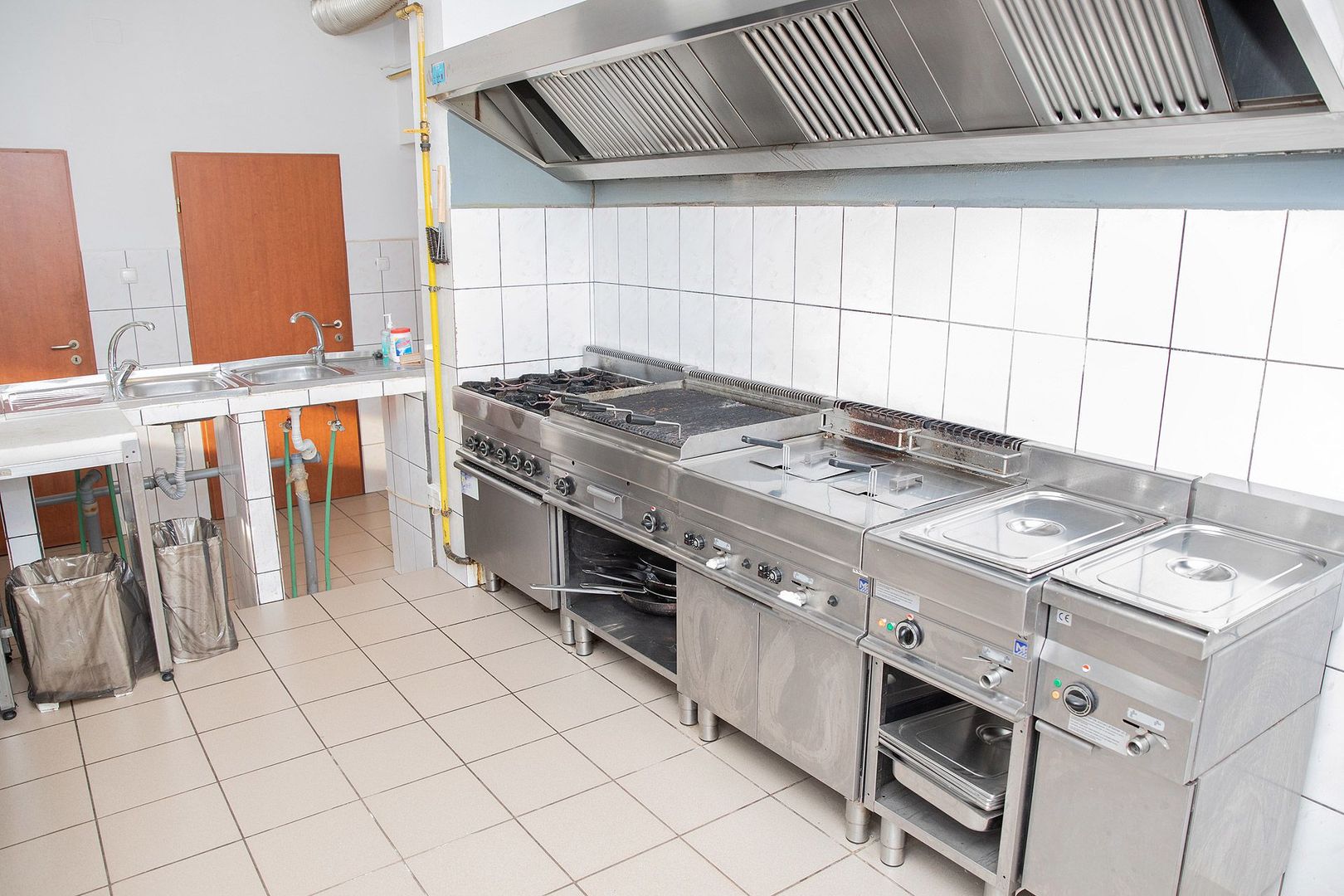 Pensiune, teren 4.460 mp, Hidișelul de Jos, Bihor. 685.000 Euro (neg). - Poză 32