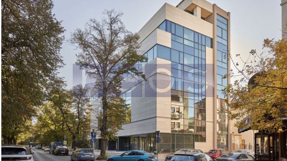 Claire birouri | Bulevardul Aviatorilor | 1900 mp | 39 locuri parcare | - Poză 1