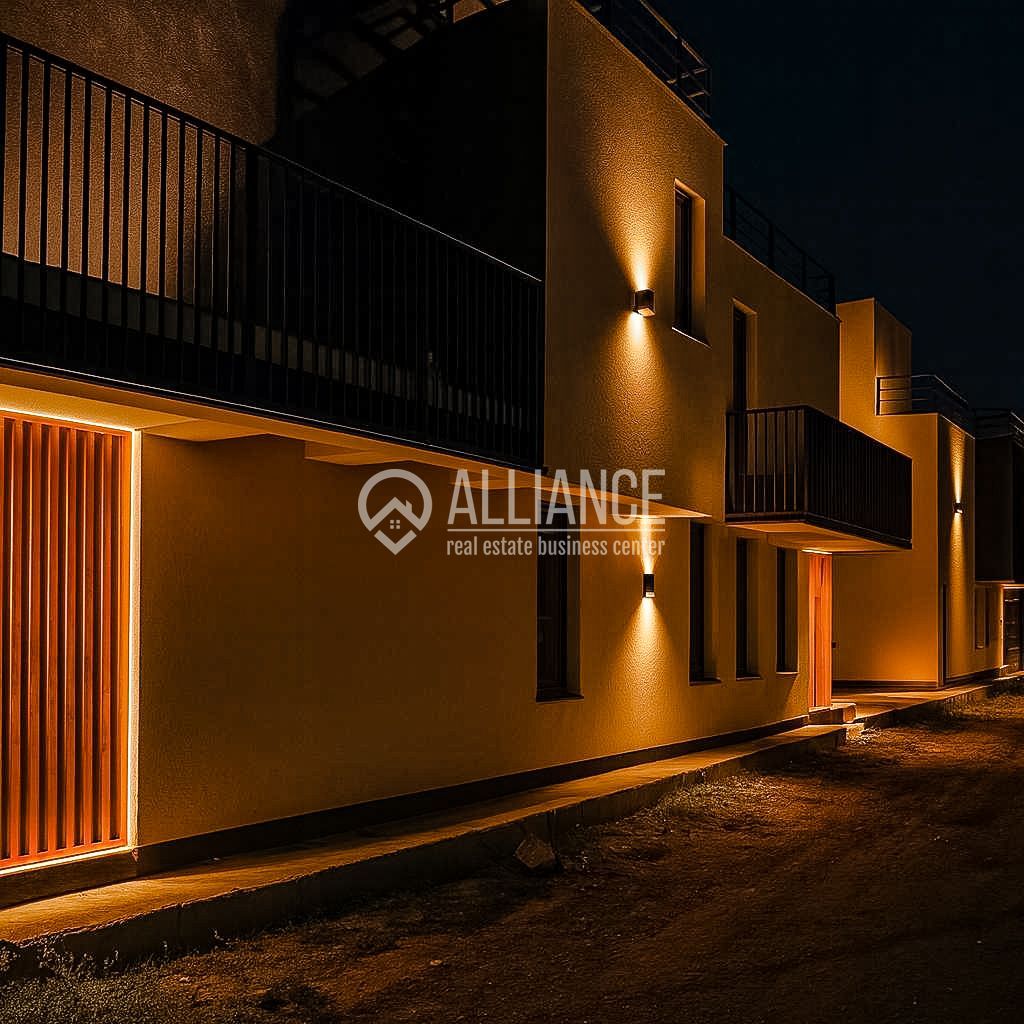 PALAZU MARE(COD 05) - Curte proprie. Vedere panoramică spre lac. - Poză 13