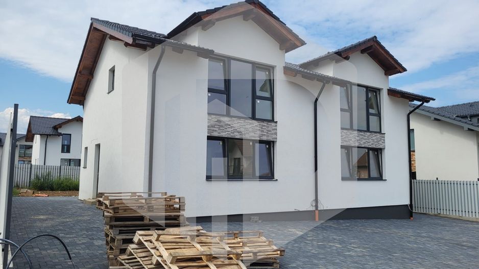 Duplex predare vara- 4 Camere-2 locuri de parcare- Cisnadie - Poză 1