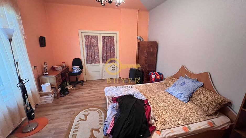 Casă săsească mobilata cu teren generos de 978 mp și anexe funcționale - Poză 4
