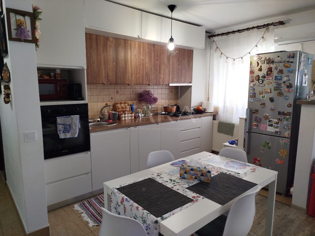 Apartament cu 2 camere, parcare cu CF, zona Sub Cetate, Florești. - Poză 1