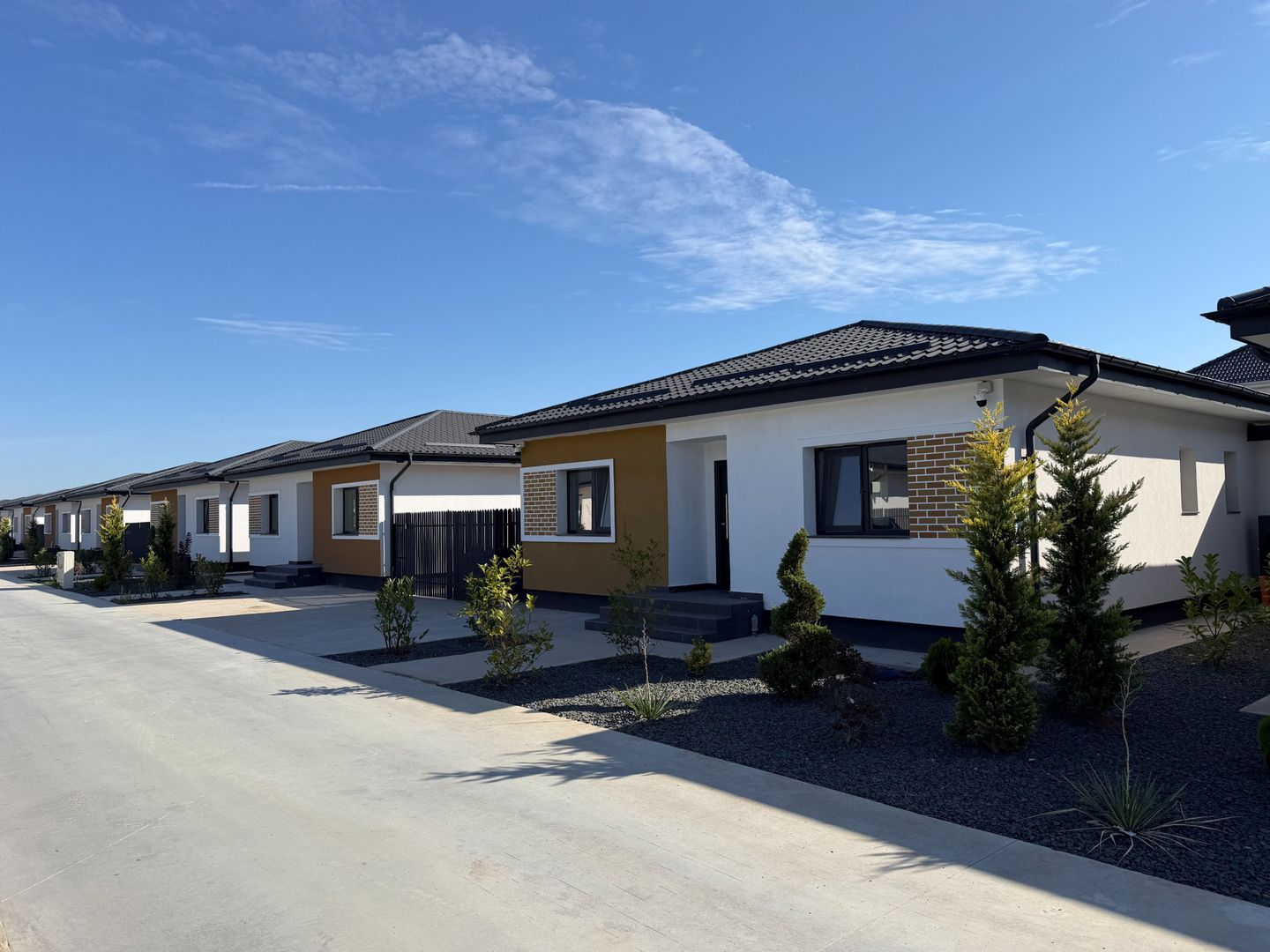 VILĂ INDIVIDUALĂ PE PARTER – 4 CAMERE, POMPĂ DE CĂLDURĂ, CURTE 160 MP - Poză 13
