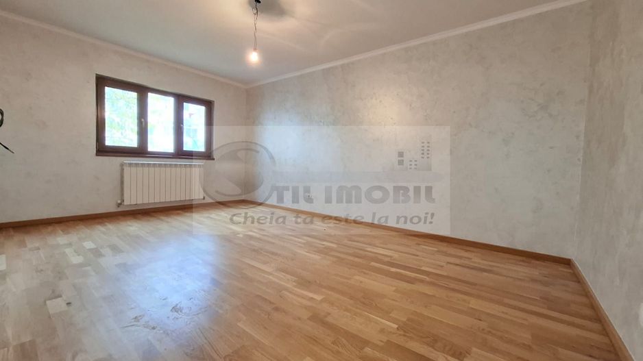 Liber, apartament 2 camere, 53 mp, Nicolina - Belvedere, baie cu geam - Poză 2
