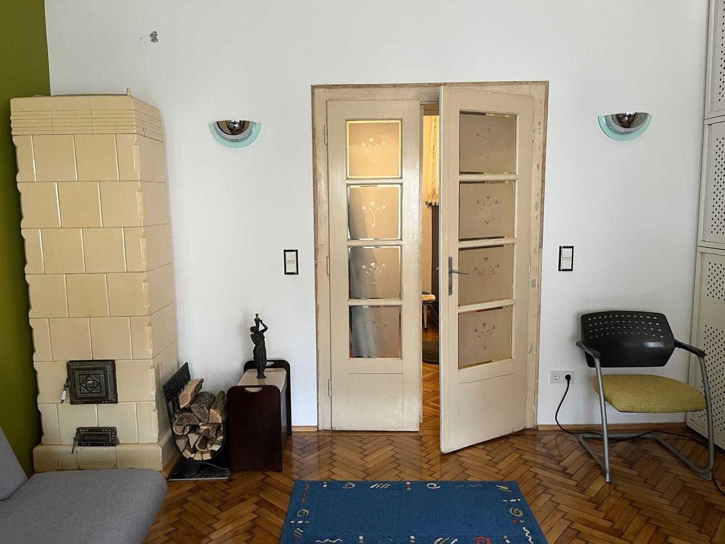 Vând apartament 2 camere, renovat - Cartierul Funcționarilor - Poză 2