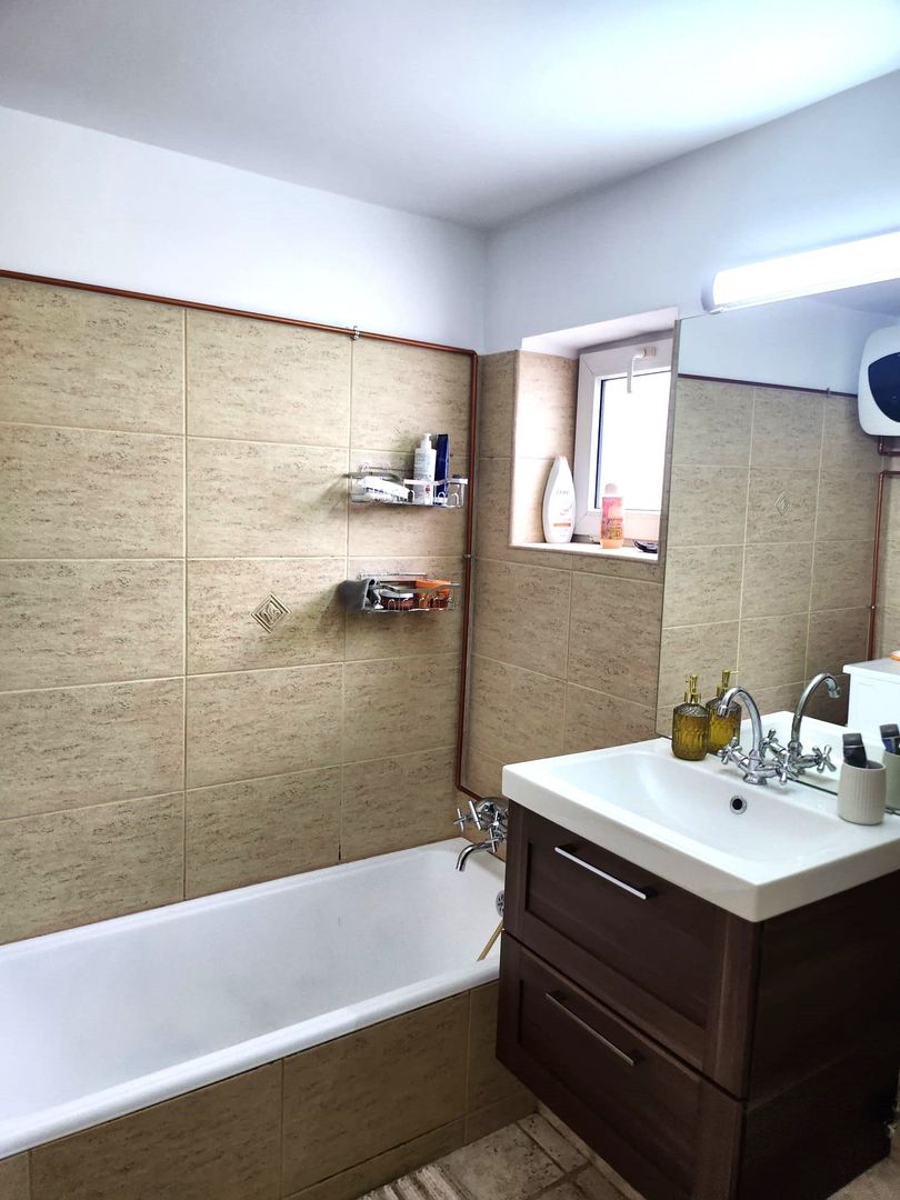 Vânzare Apartament 2 Camere Decomandat Unirii- Octavian Goga Bloc Monolit 2000 - Poză 3