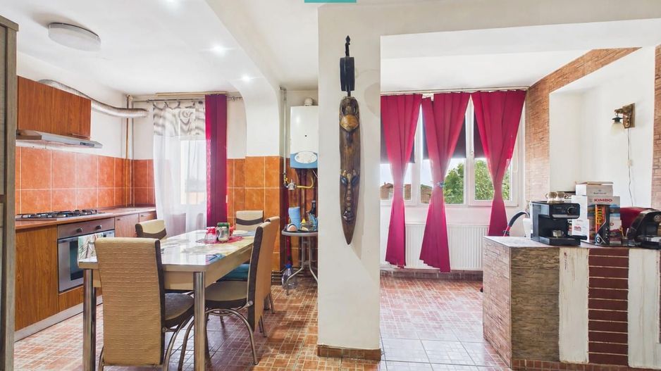 Apartament cu 3 camere, zona Soarelui - Poză 2