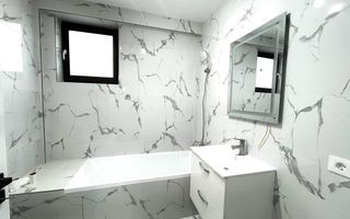 De vanzare, apartament cu 3 camere, zona Centrala - Poză 6