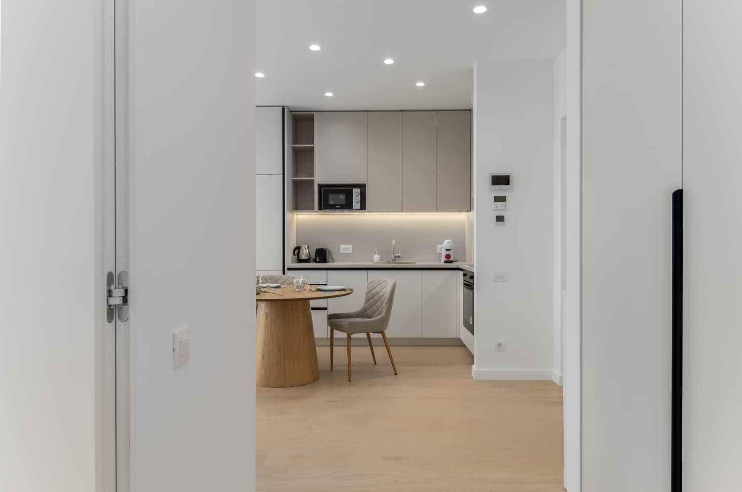 Aviatiei Tower I 2 camere I terasa I piscină interioară - Poză 5