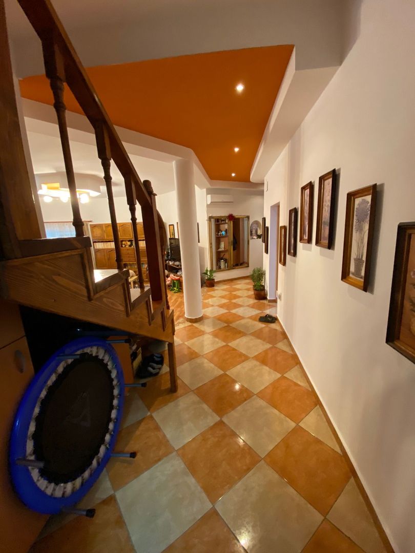 Casa cu 2 apartamente in zona Braytim - Poză 13