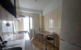 Inchiriez 2 camere Piata Victoriei - decomandat (proprietar) - Poză 4