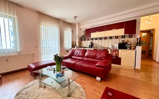 Apartament spațios cu 3 camere,  central, lumină naturală, parcare subterana - Poză 4
