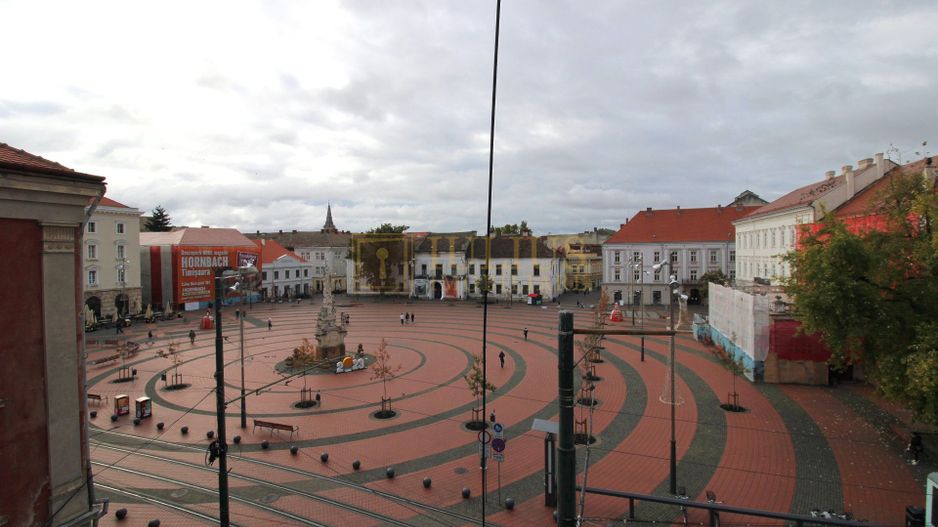 Piata Libertatii, 3 camere, centrala proprie. centrul istoric - Poză 1