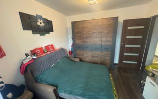 Apartament cu 3 camere, 70 mp, decomandat, garaj, Zona Fortuna - Poză 5