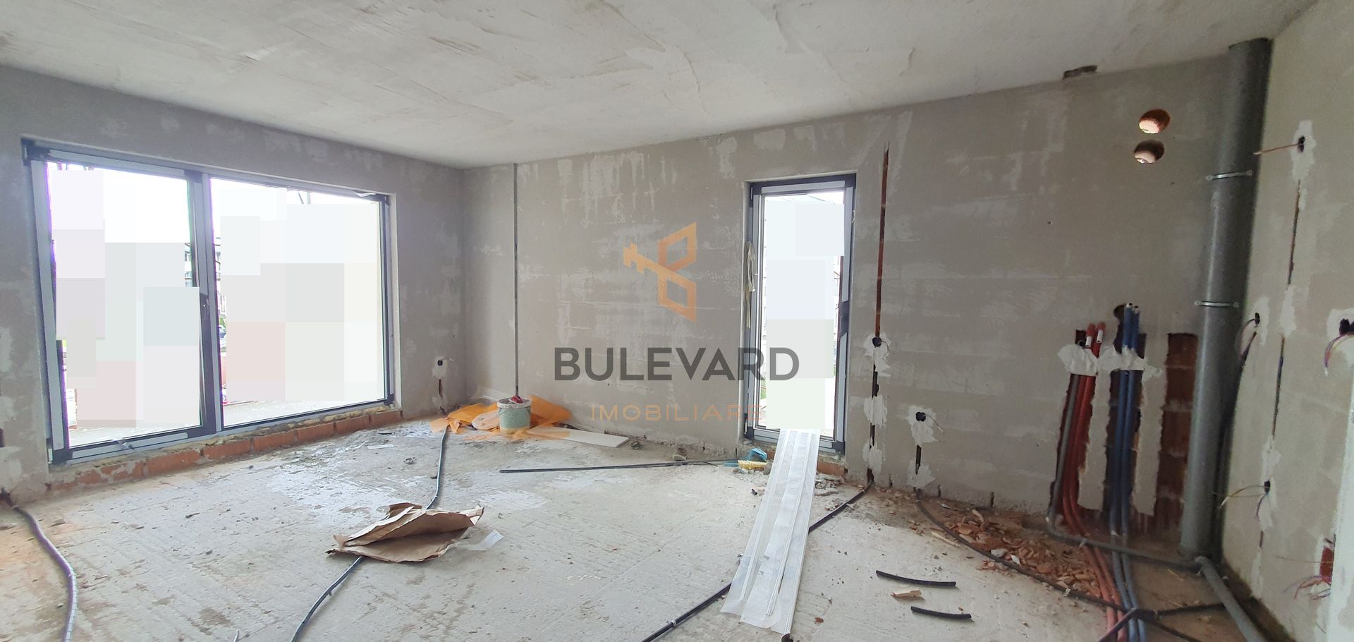 Apartament cu 3 camere/terasa 19 mp/ zona strazii Eroilor! - Poză 1