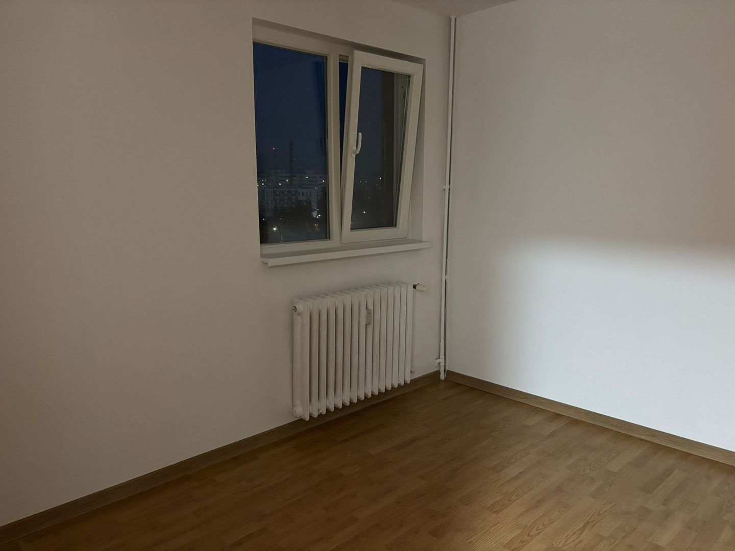 De vânzare:  apartament 2 camere - Drumul Taberei - metrou - parc - Poză 3