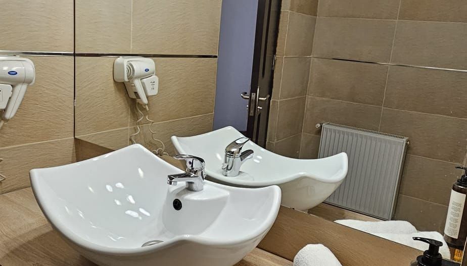 HOTEL BRAN– ZONA PREMIUM / 31 UNITĂȚI CAZARE / SPA / RESTAURANT - Poză 8