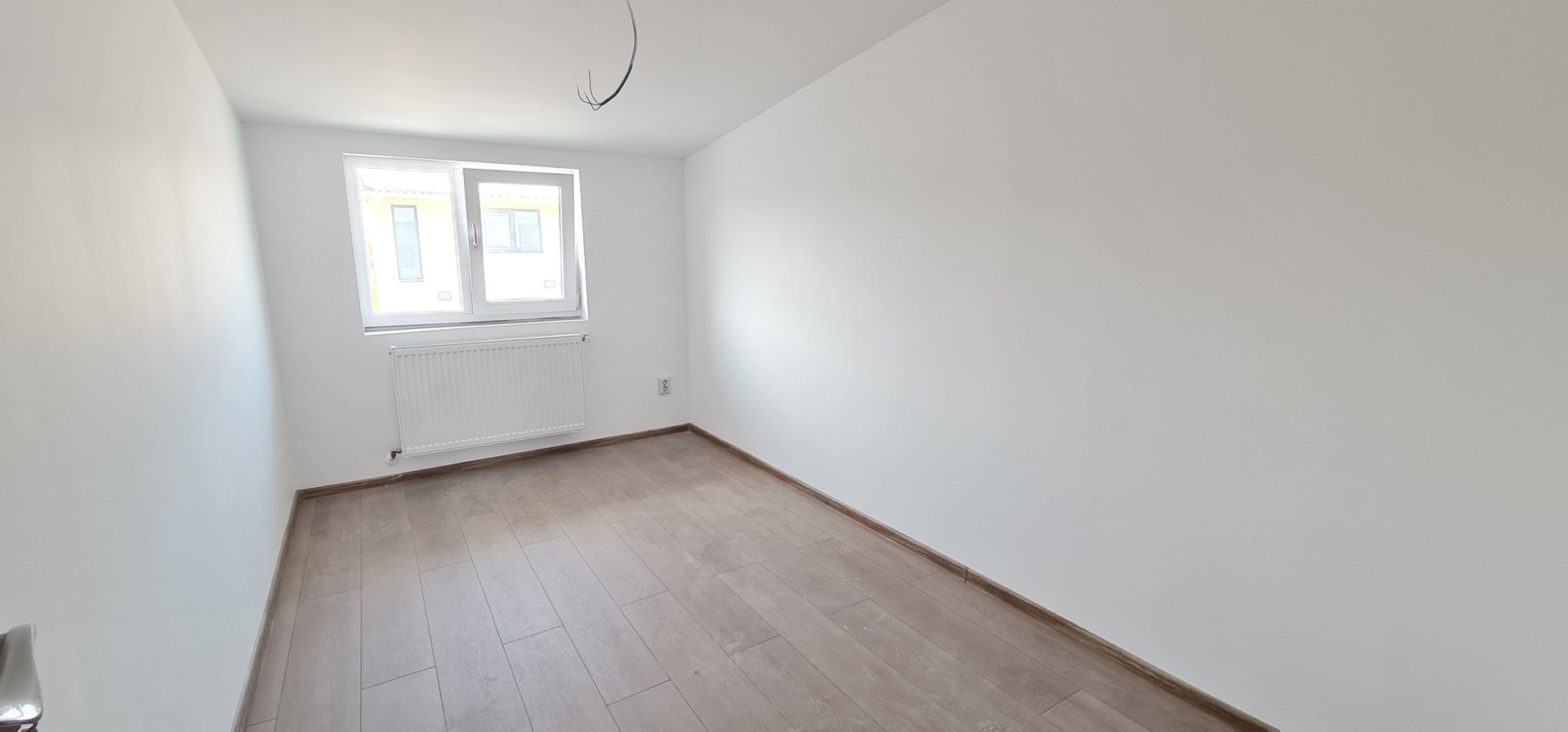 Casa finalizata intabulata in Cartier Izvor Tarlungeni Brasov - Poză 13