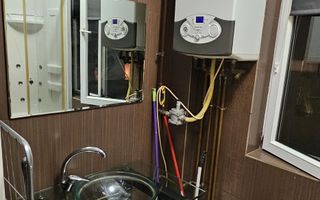 Închiriez garsonieră modernă, Piața Alba Iulia, centrală proprie - Poză 6