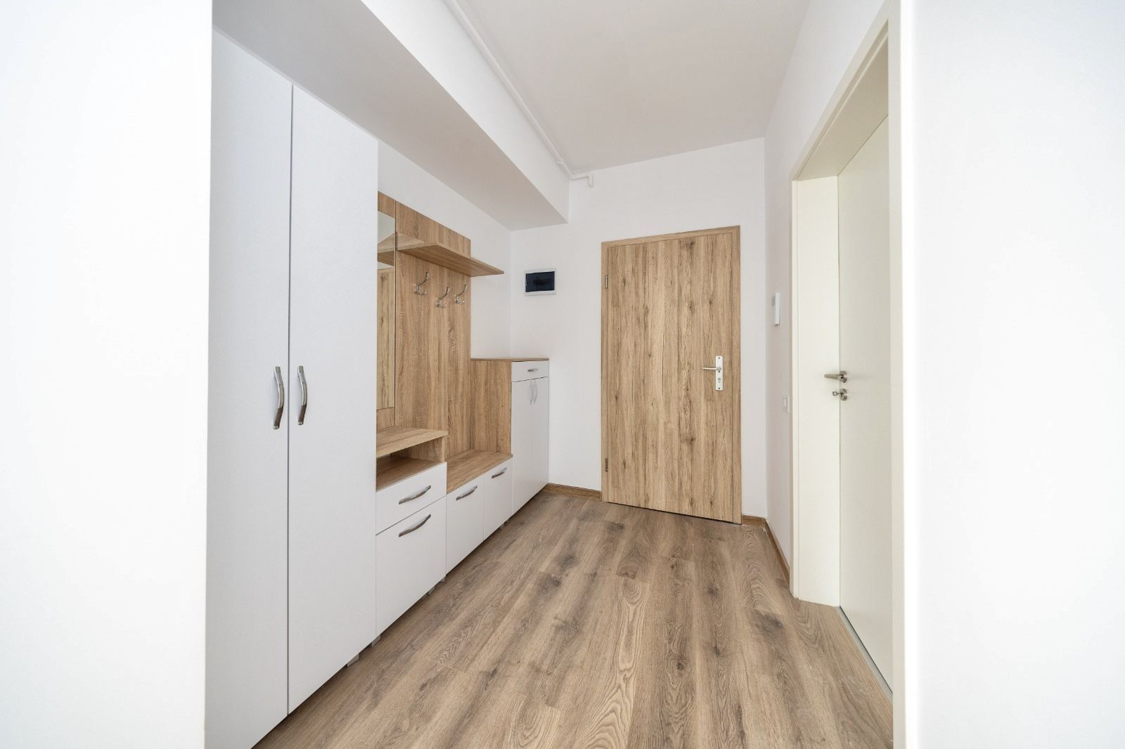 Studio 58 mp utili | 2 balcoane | Loc de parcare inclus | Zonă Coresi - Poză 7