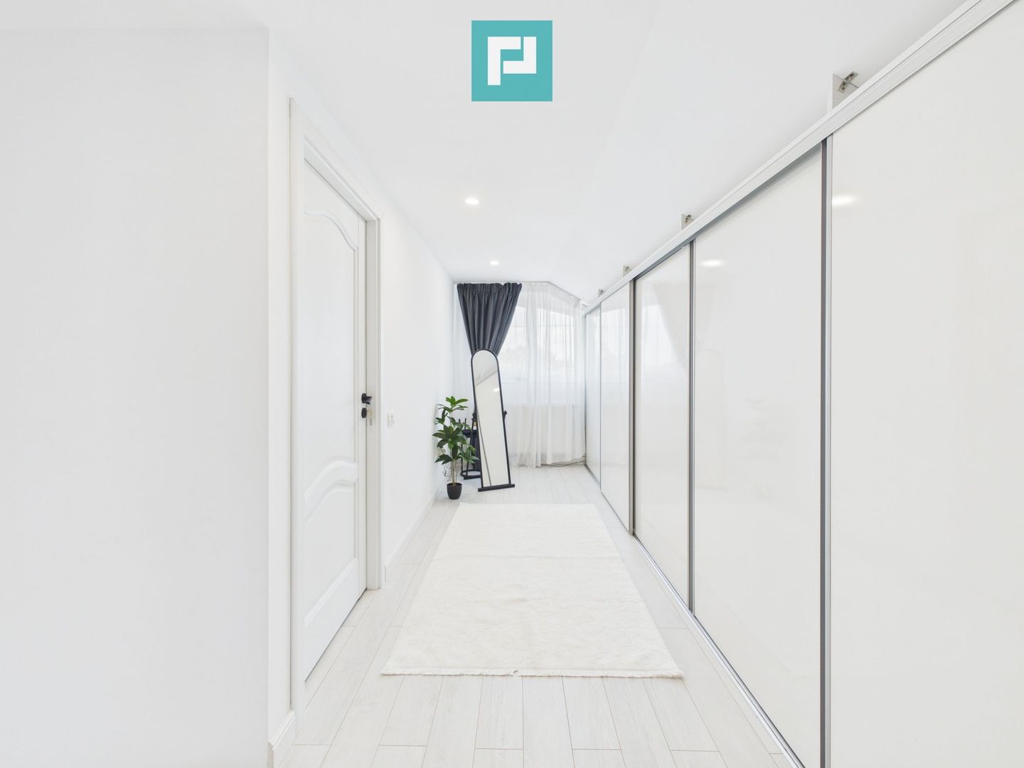 Casa modernă P+M, Năvodari - Poză 11