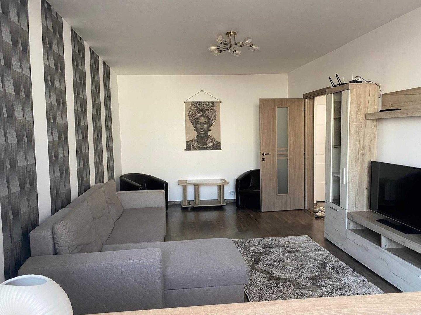 Inchiriez Apartament 2 camere, totul NOU, zona DRISTOR - Poză 1