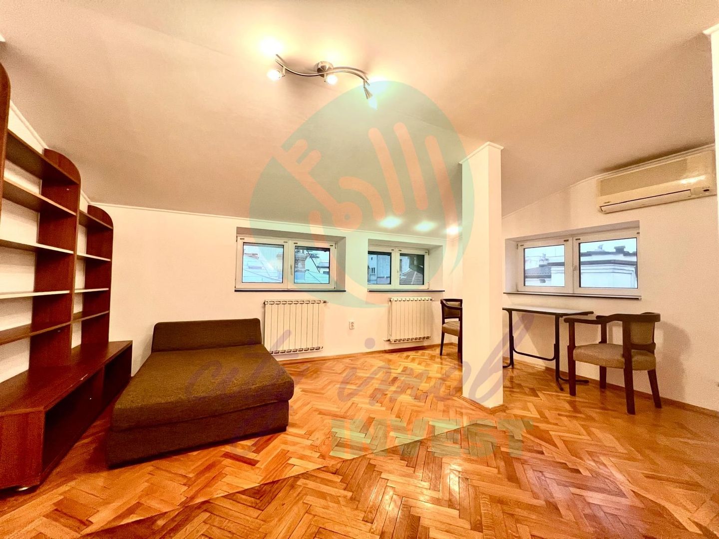 Apartament  3 CAMERE in bloc boutique-CENTRALA PROPRIE-80 mp - Poză 2