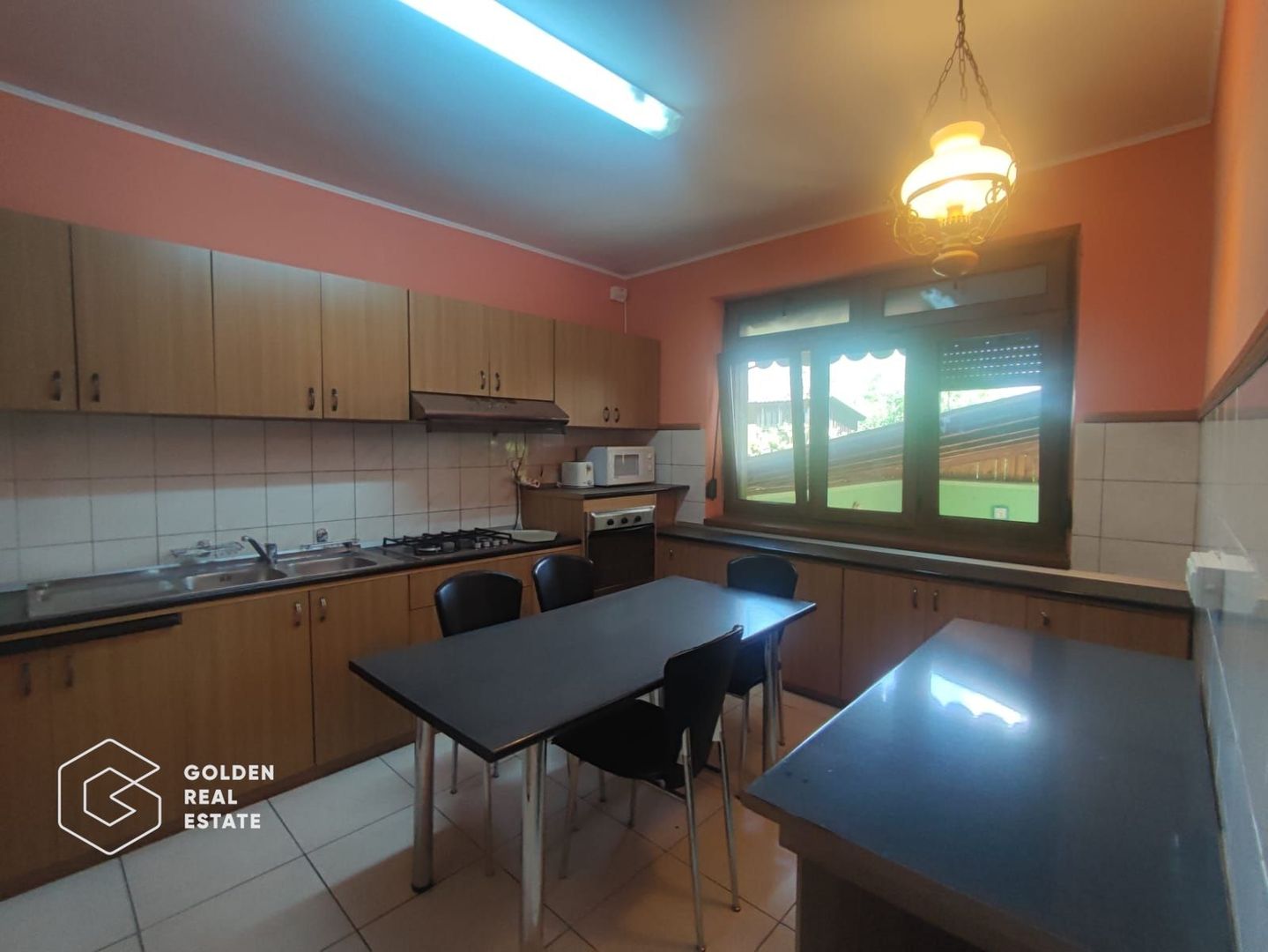 Casa solida, spatiu interior mare, zona Micalaca - Poză 4