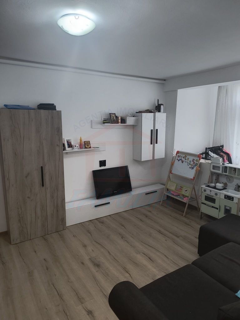Vanzare apartament 2 camere, Micro 16, 52 mp, 68.000 EURO - Poză 3