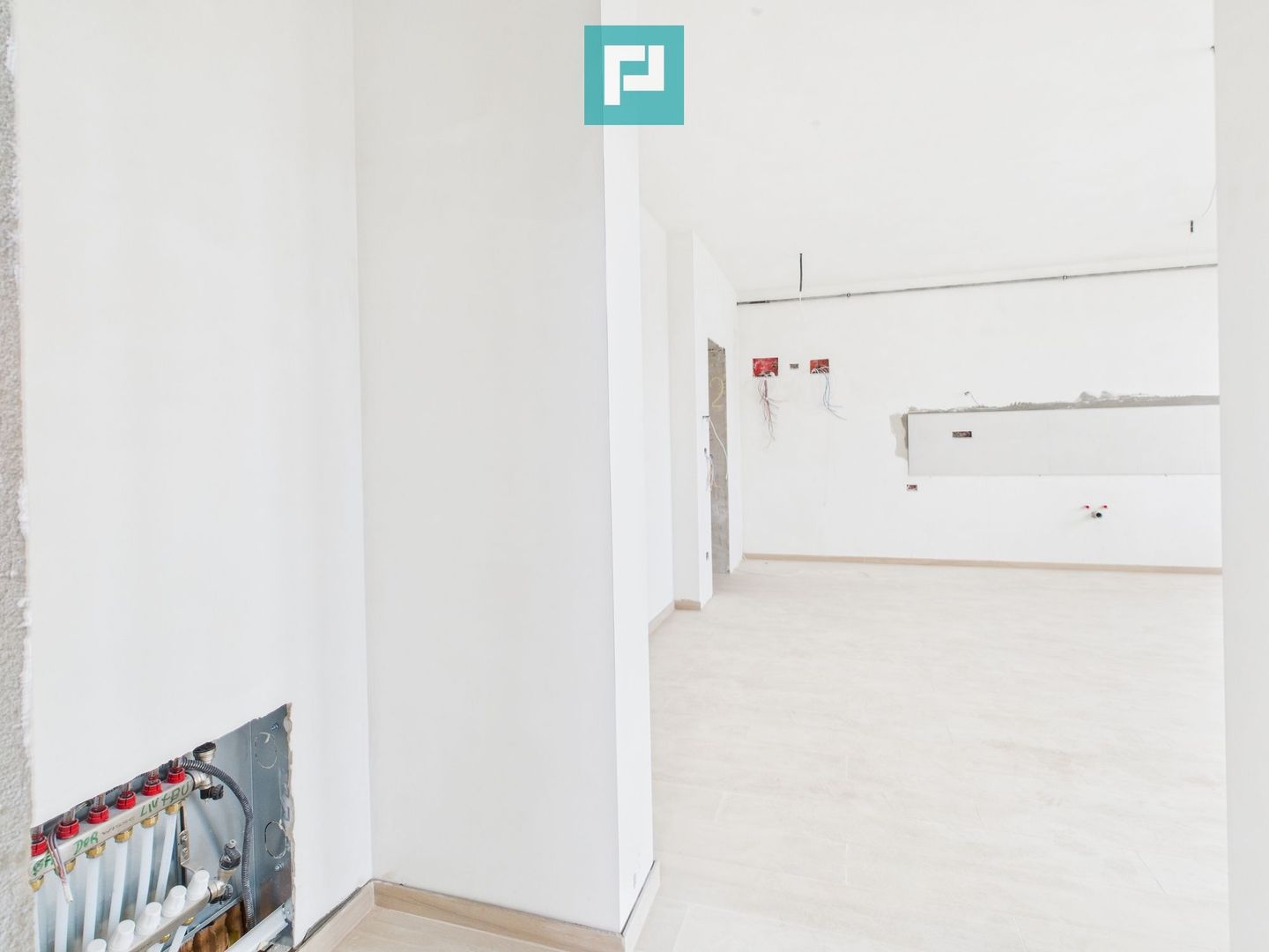 Apartament la mansardă în Freidorf - Shopping City - Poză 3