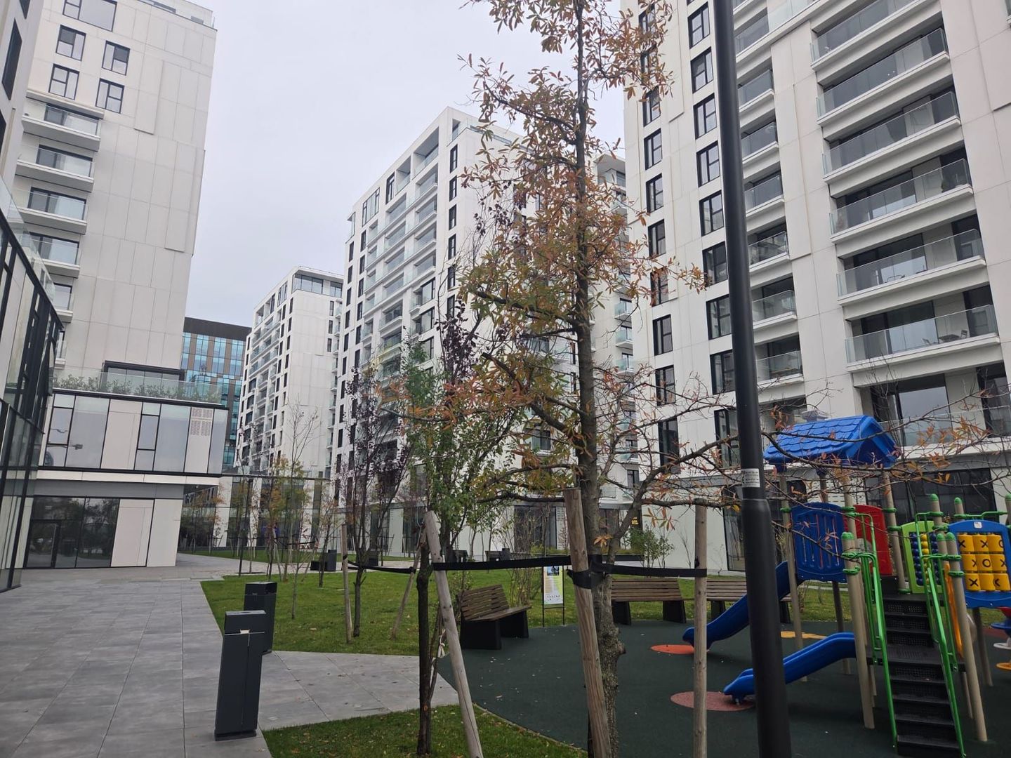 Apartament spectaculos cu grădină privată de 152 mp – disponibil spre închiriere - Poză 44