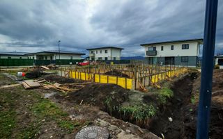 DIFERIT Haus ,Cristian,500 mp cu autorizatie,CASA IN CURS DE EXECUTIE - Poză 1