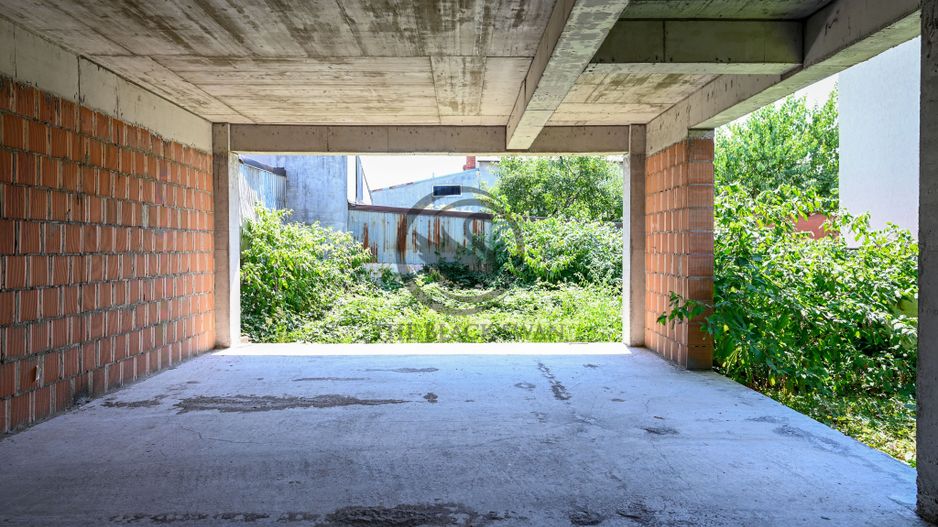 Casa la rosu de vanzare I Moderna I Zona Centrala - Ploiesti - Poză 5