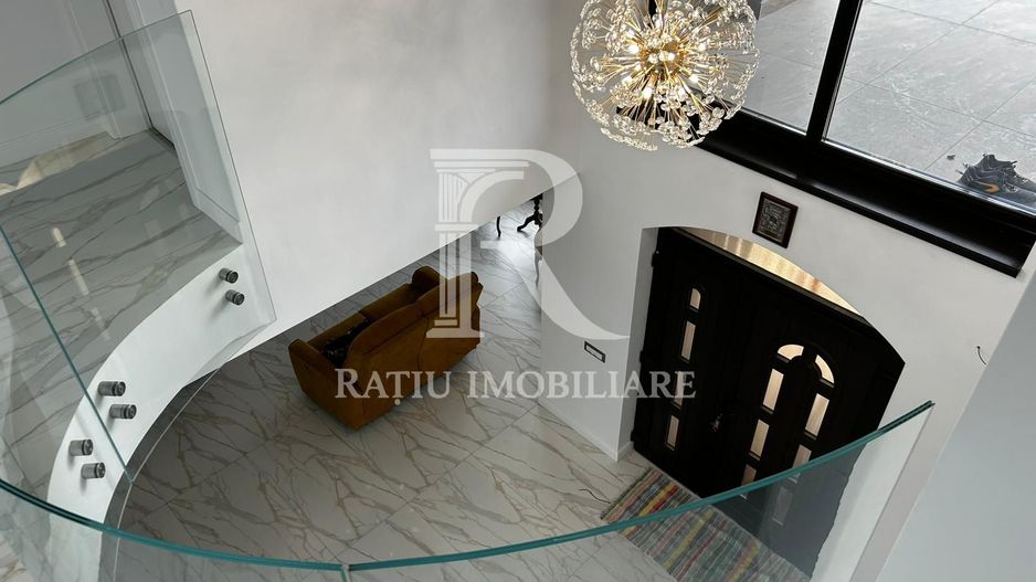 Casa cu 5 camere de vanzare | Nufarul | Oradea - Poză 12