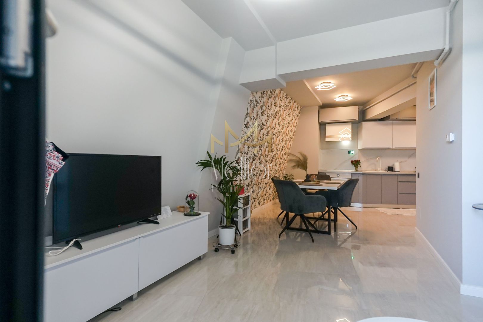 Apartament 3 camere, terasa, parcare, view panoramic asupra orasului - Poză 4