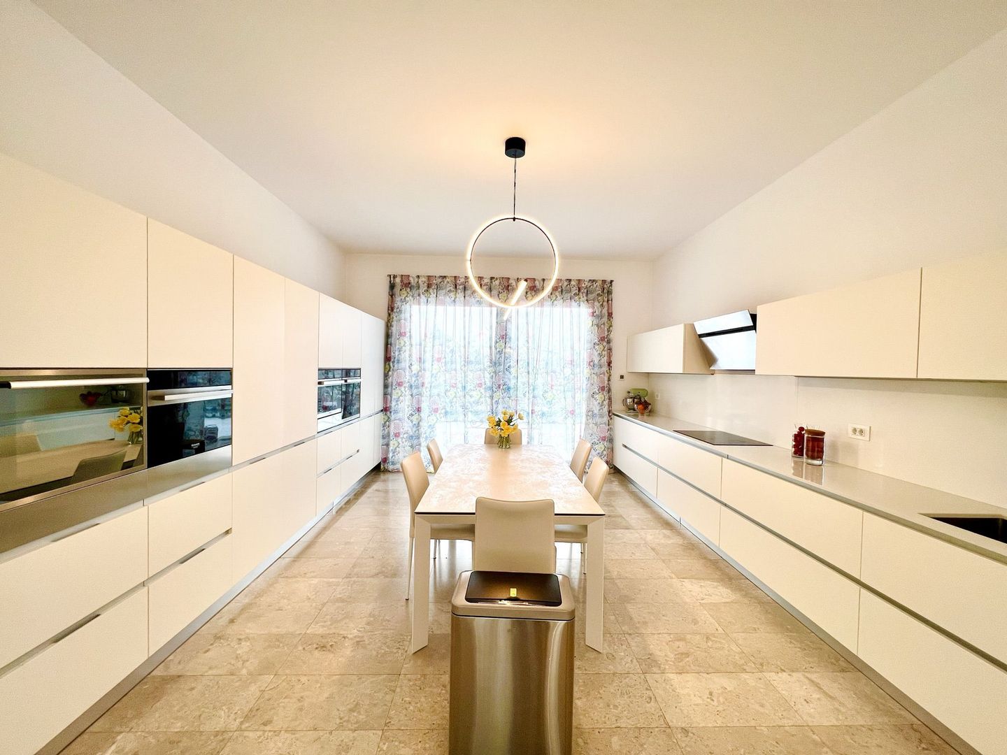 Proprietate deosebita suprafete generoase 580 mp teren 2076 mp - Poză 8