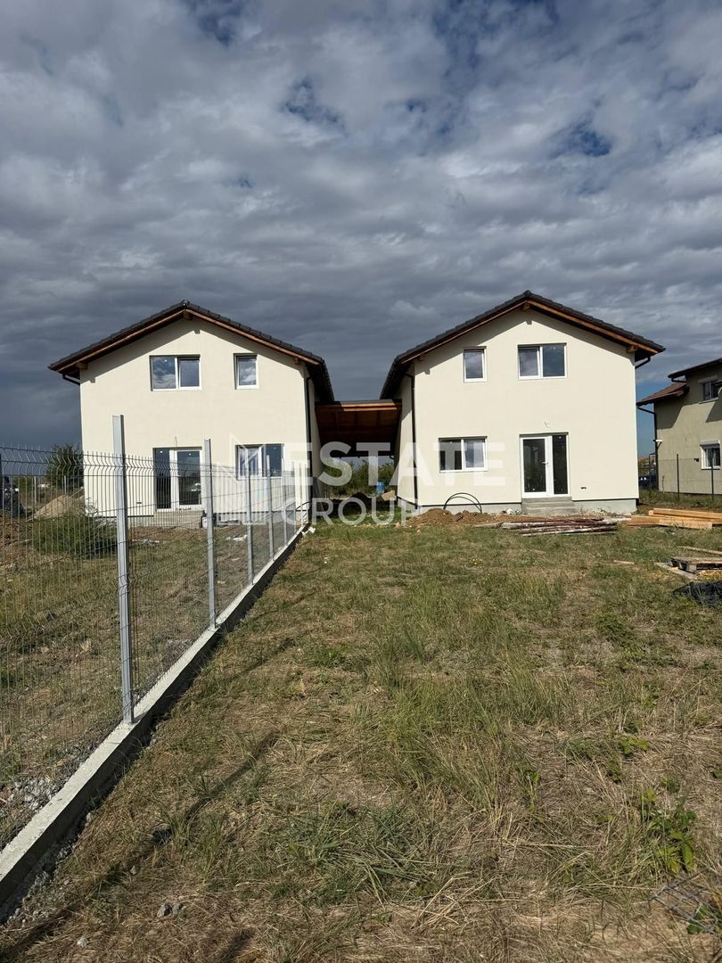 Duplex cu 4 camere despartit prin carport in Mosnita Noua! - Poză 12