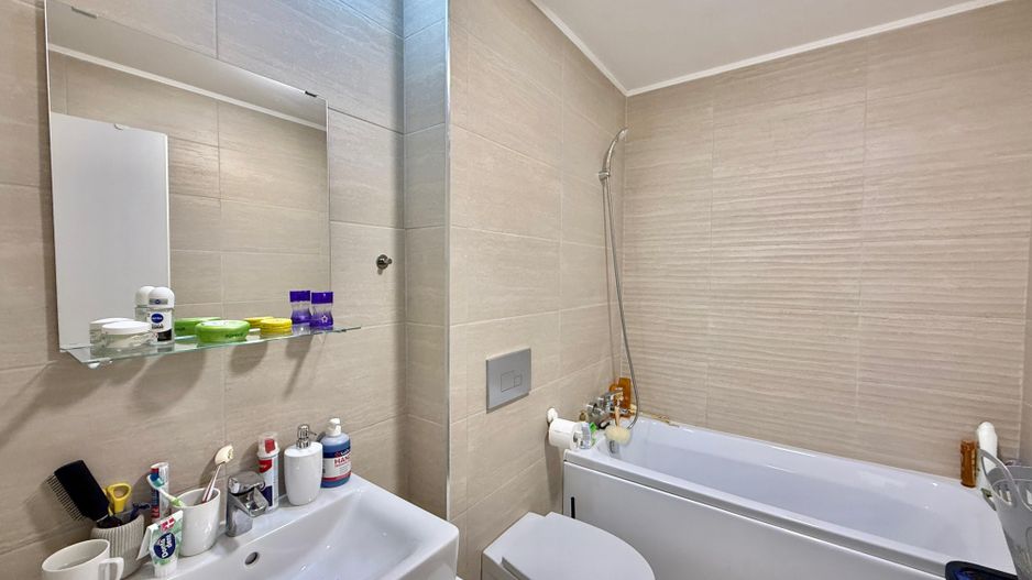 COSMOPOLIS - Apartament cu 2 camere si parcare, mobilat si utilat. - Poză 9