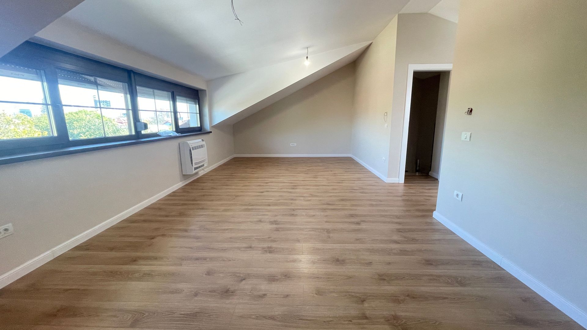Duplex frumos si finisat modern in zona Mehala - Poză 17