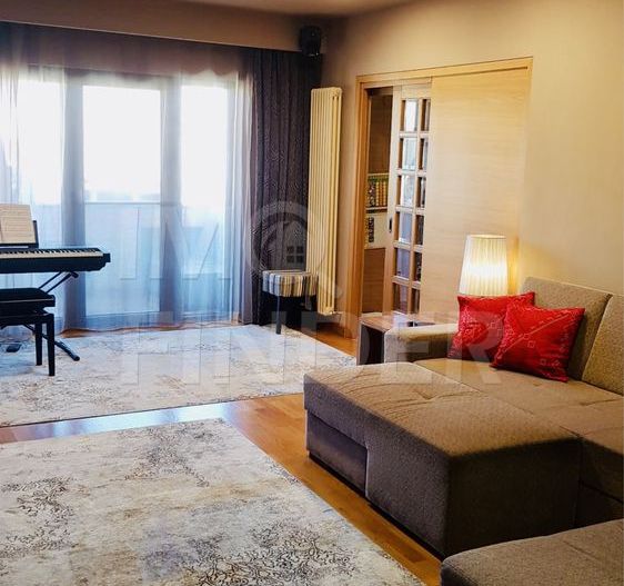 3 Camere Bloc Vila 100mp cu 2 parcari zona Campului - Poză 5