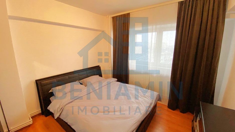 Apartament 3 camere decomandat ultracentral vizavi de Universitate - Poză 3