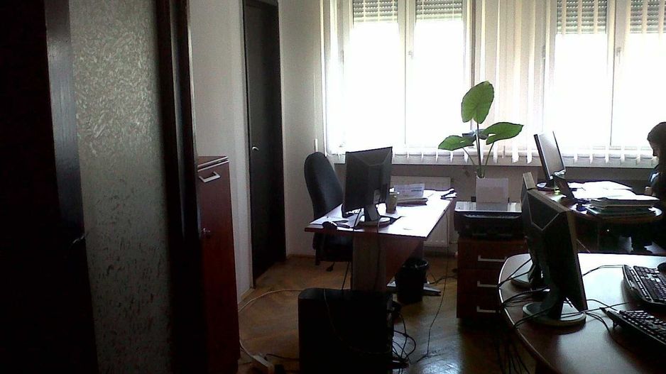 OCAZIE 4 camere Piata Romana 134 mp etaj 2/7 vedere Magheru 169700 EUR - Poză 1