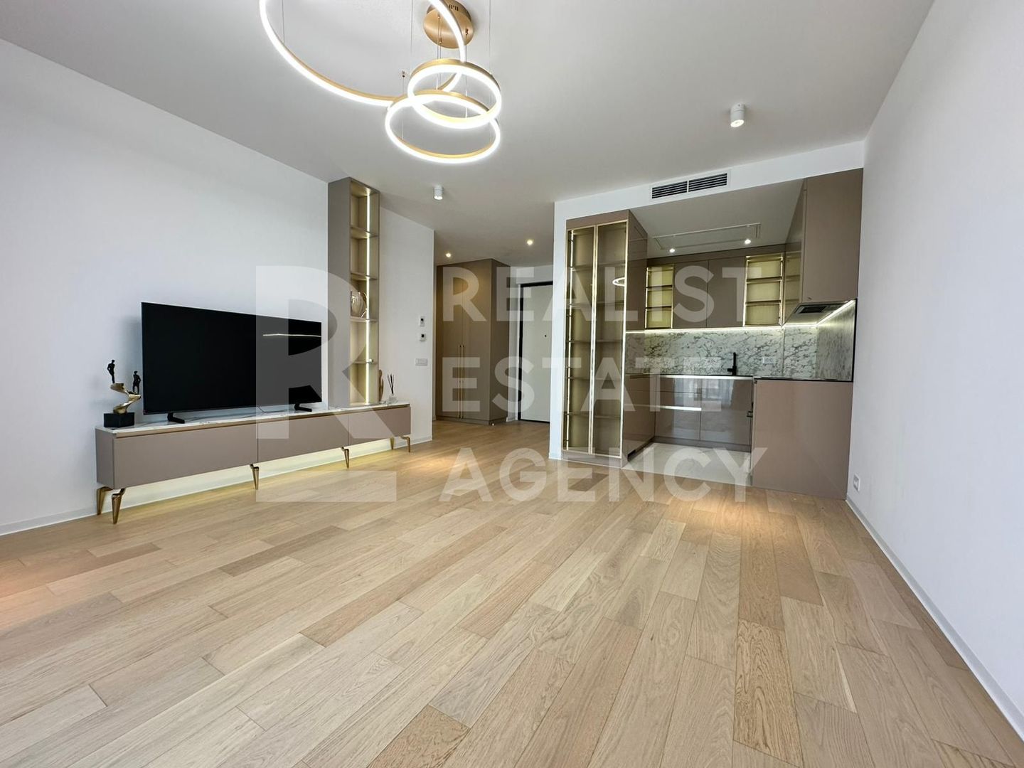 Apartament cu 2 camere - Poză 2