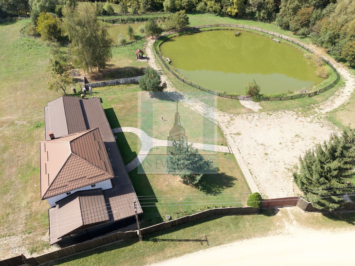 Complex Turistic activ,  2 lacuri ,teren 16800 mp -zona Valea Dobârlău - Poză 14