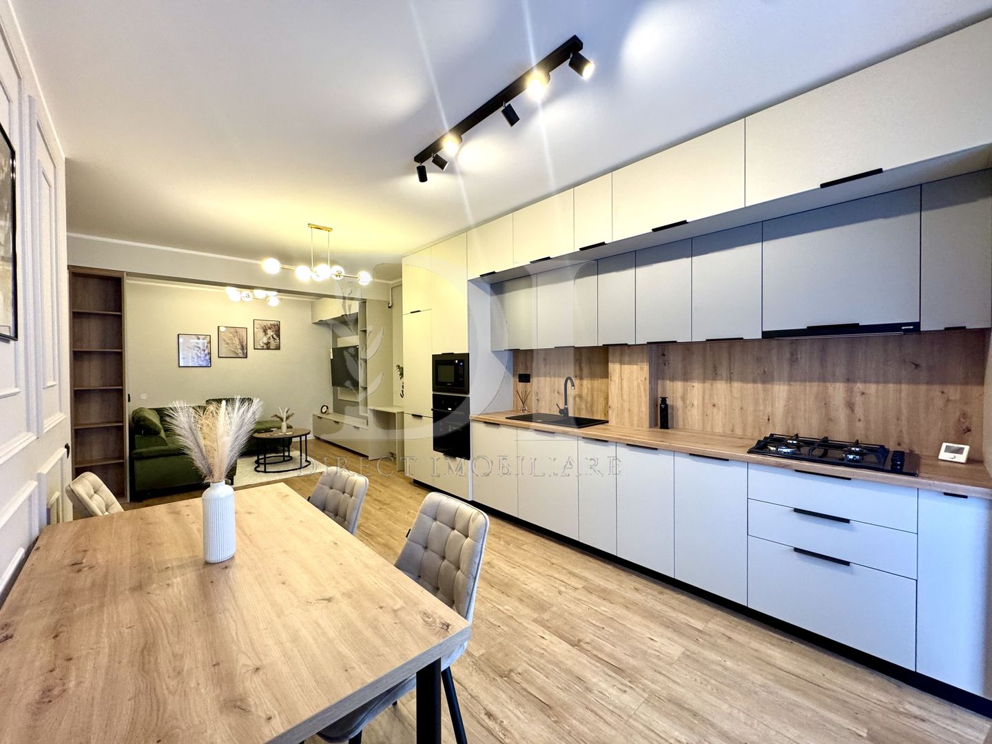 Apartament ultramodern / mobilat,utilat la cheie - Poză 1