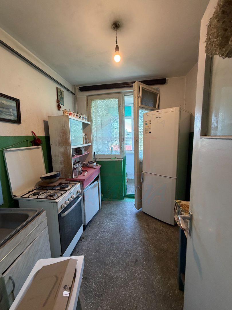 De vanzare apartament cu doua camere - Complex Siretu - Poză 3